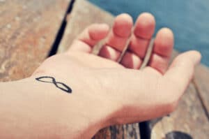 infinity tatovering